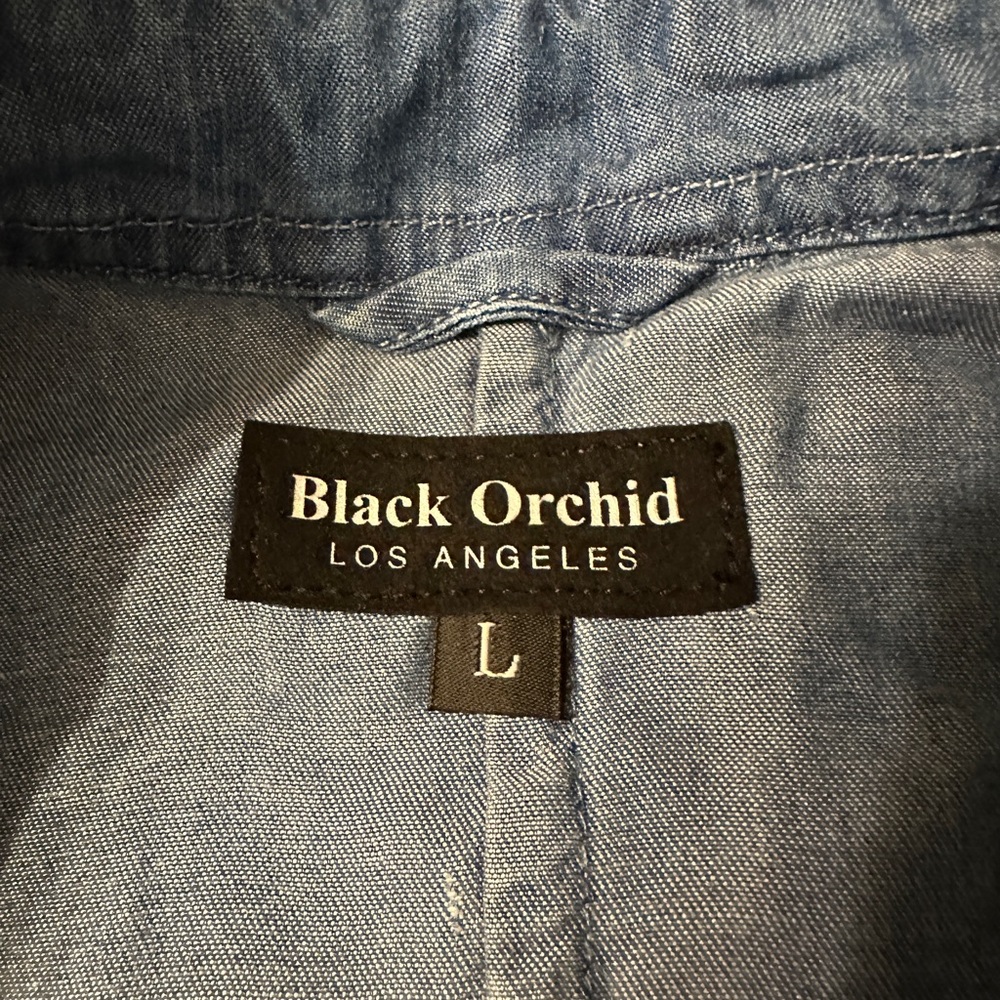 Black Orchid Blue Denim Snap Front Sleeveless Shirt - NWT - Size L - Picture 6 of 14